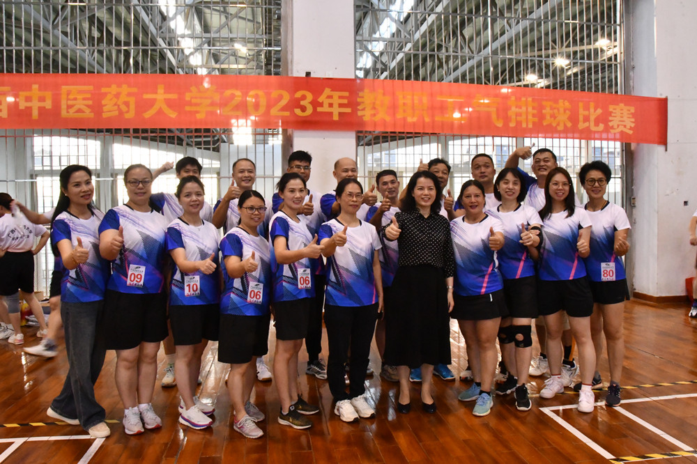 覃宇环副书记到现场指导并为运动员点赞