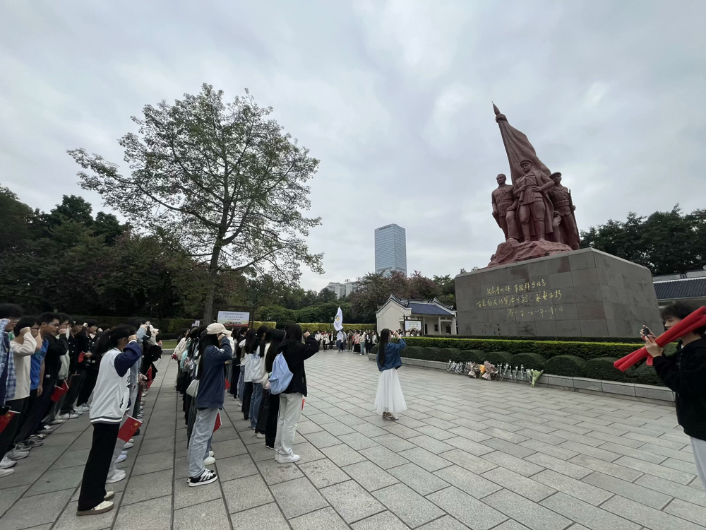 党员重温入党誓词、团员重温入团誓词