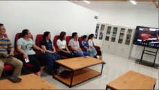 马克思主义学院集中收看《间谍罪名的背后》