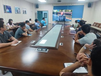 海洋药物研究院组织收看中国人民抗日战争暨世界反法西斯战争胜利80周年纪念大会