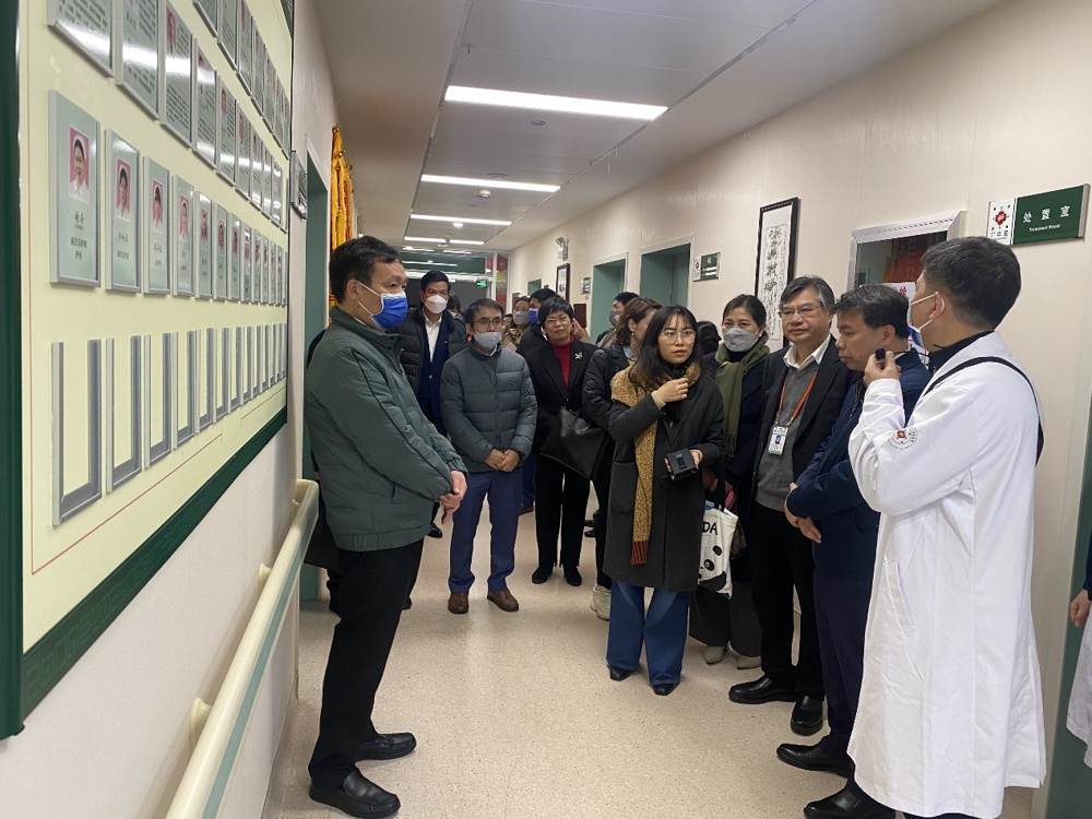 C:\Users\文娟\AppData\Local\Temp\WeChat Files\2b13fdece69631456b7dd266d85de6f.jpg