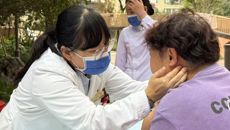 附属国际壮医医院明秀分院临床住院部第二党支部赴北大龙廷小区开展义诊活动