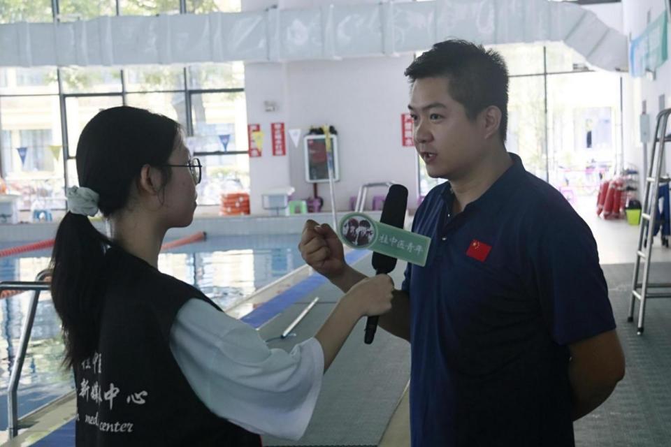 唐运昆老师接受采访