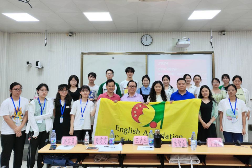 c7e100d987b04874273ed66b9ffedd35