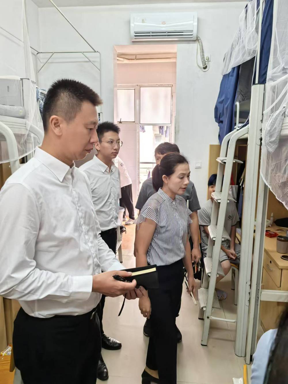 8b5724430b83296a5fc73880592dbd8