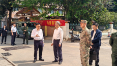 自治区政府办公厅二级巡视员黄江元一行莅临beat365开展征兵工作调研