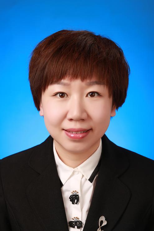 由艳秋硕导照片